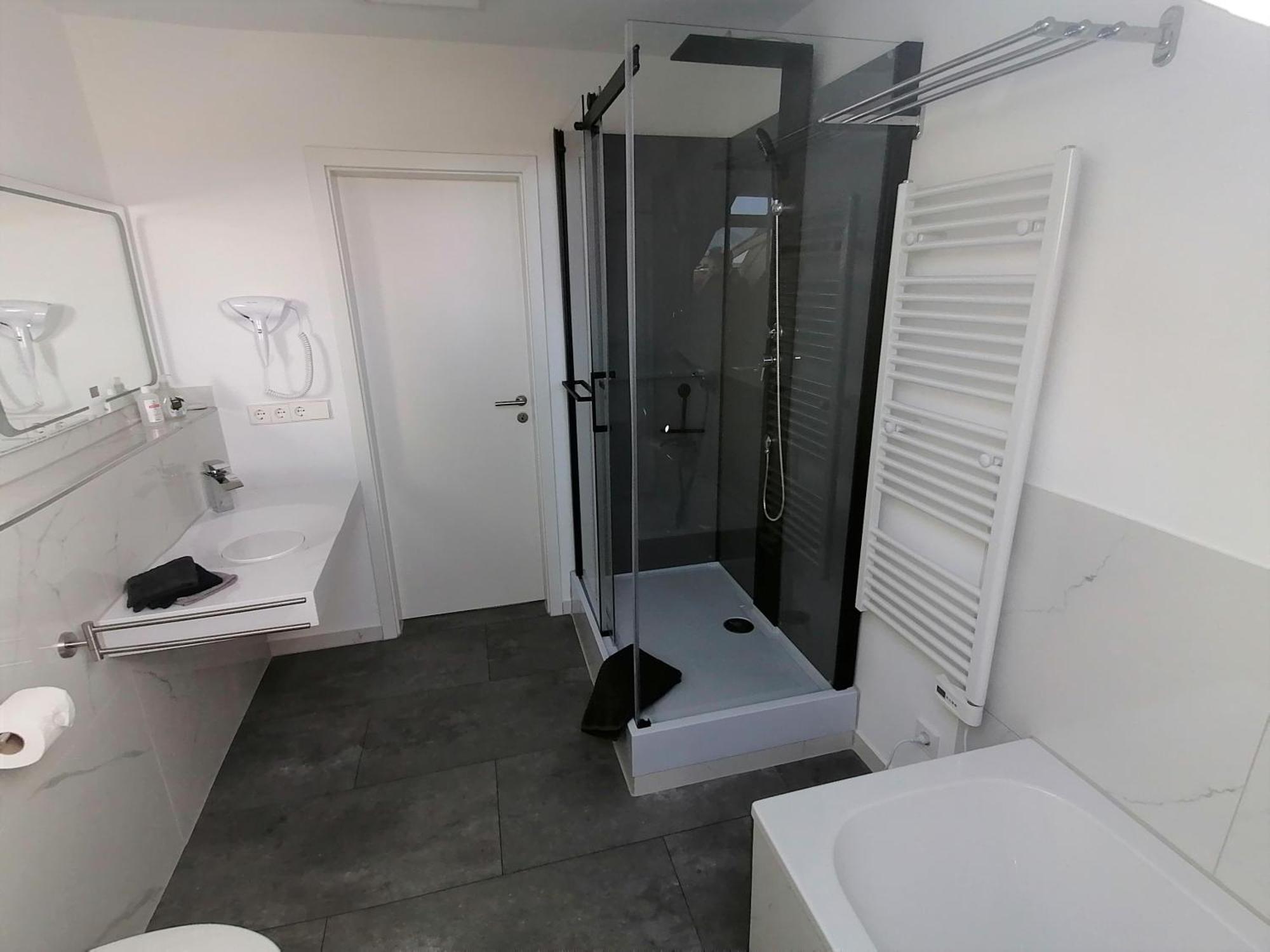 Auszeit2 Erfurt - Stilvolle Dachwohnung Mit Parkplatz - Zentrumsnah 外观 照片