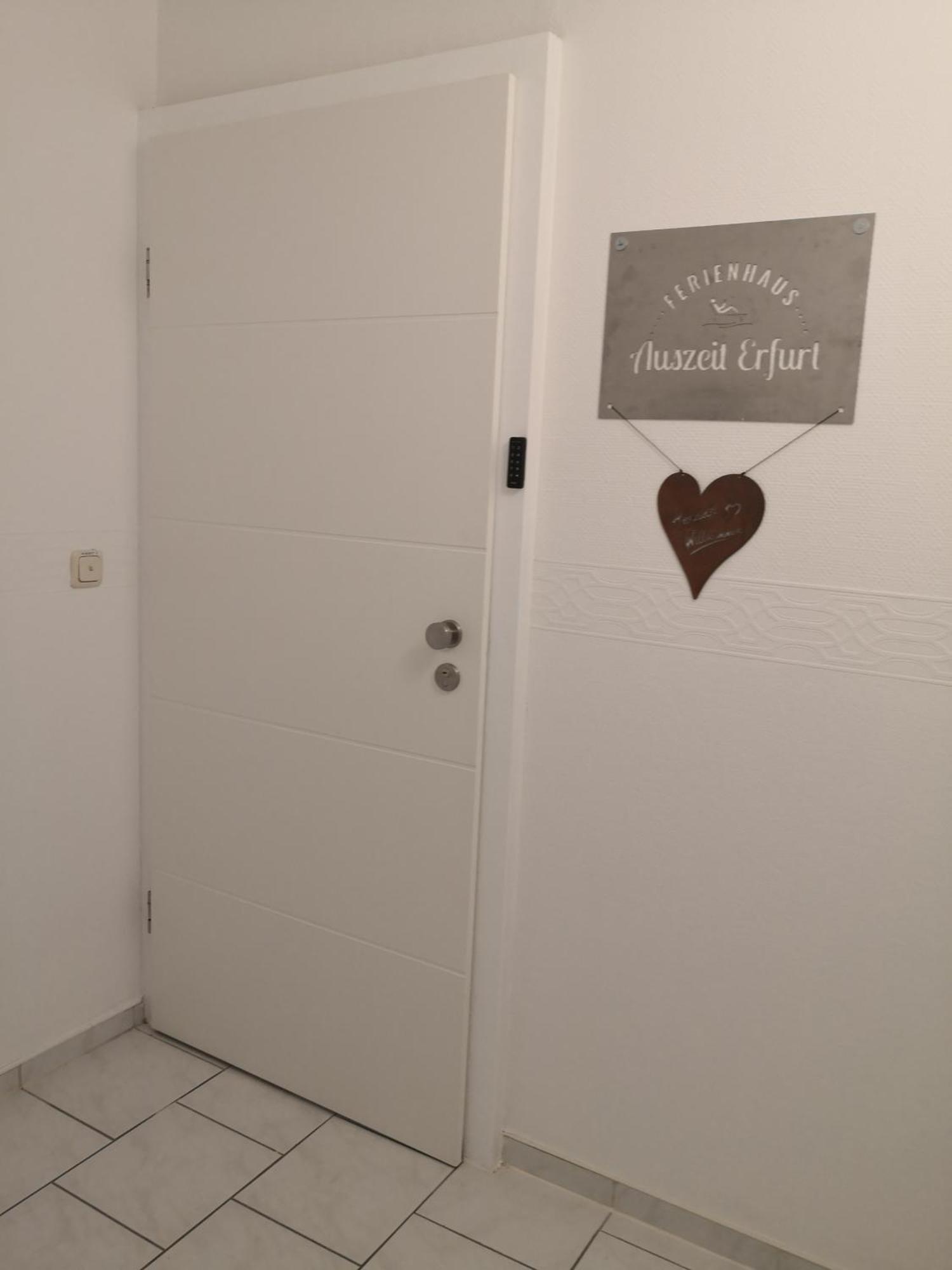 Auszeit2 Erfurt - Stilvolle Dachwohnung Mit Parkplatz - Zentrumsnah 外观 照片
